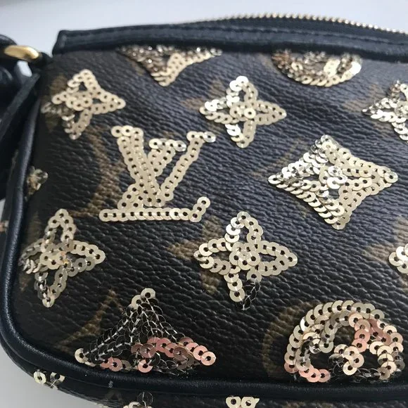 EXTREMELY RARE Louis Vuitton Gold sequins logo monogram mini pochette purse - Picture 4 of 9